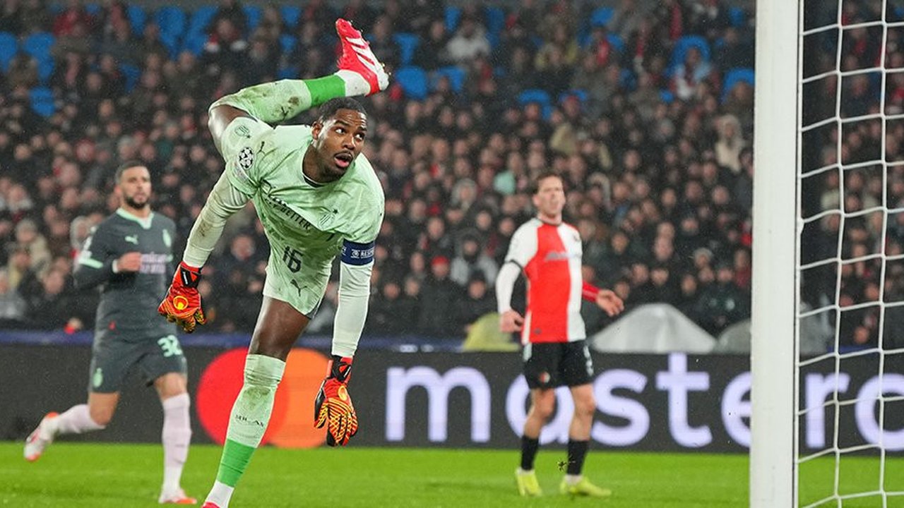 Hasil Feyenoord vs AC Milan: Skor 1-0