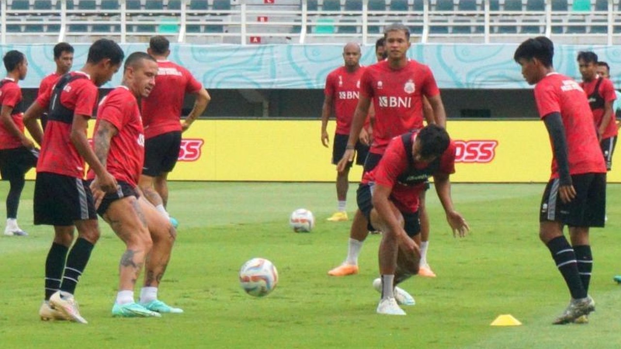 Bhayangkara FC memastikan tempat di Liga 1 musim depan setelah hasil imbang melawan Persijap Jepara, mengamankan puncak klasemen Grup Y Liga 2.