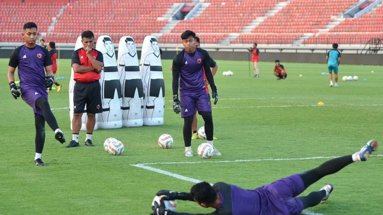 PSM Makassar prioritas pemulihan pemain pasca cedera dan akumulasi kartu menjelang laga krusial melawan PSIS Semarang di pekan ke-23 Liga 1 Indonesia.