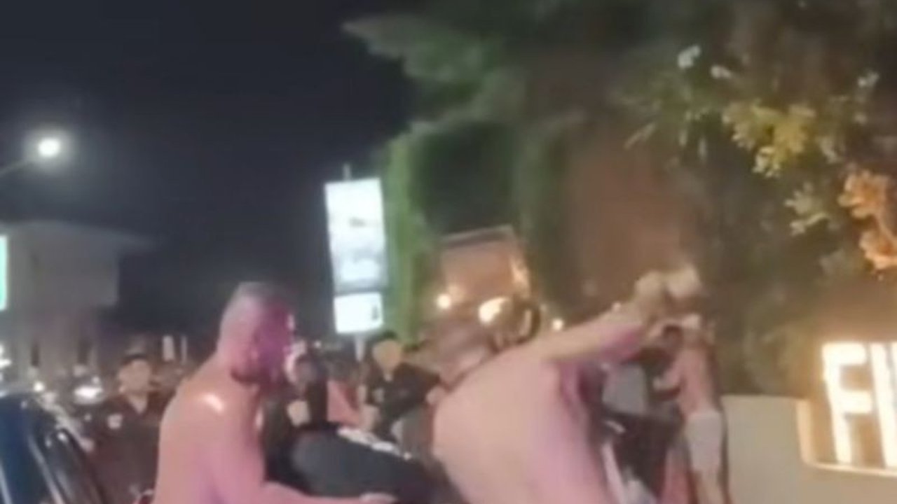 Empat orang security menjadi korban penganiayaan yang diduga dilakukan oleh sekelompok warga negara asing (WNA) di Finns Beach Club, Bali, pada Selasa, 11 Februari 2025, dan polisi masih memburu para pelaku.