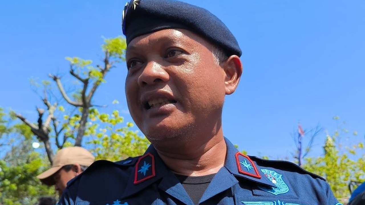 Kementerian Kelautan dan Perikanan (KKP) telah memeriksa 41 saksi, termasuk nelayan dan pejabat, terkait kasus pembangunan pagar laut sepanjang 30,16 kilometer di perairan Tangerang, Banten, dan proses penyelidikan masih berlanjut.