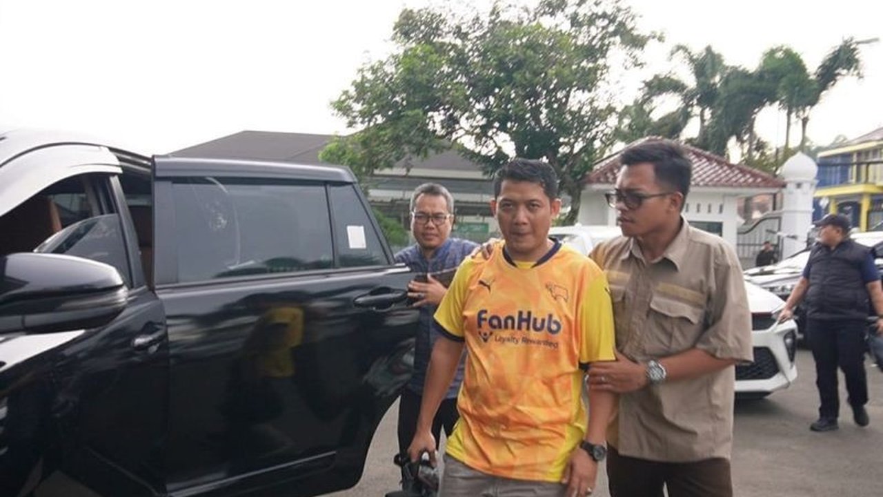 Tim Tabur Kejati Banten dan Kejari Pandeglang berhasil menangkap Arifin, buron kasus korupsi dana bansos Kemendikbud 2015 di Kabupaten Pandeglang, setelah ditetapkan sebagai DPO sejak Agustus 2019.