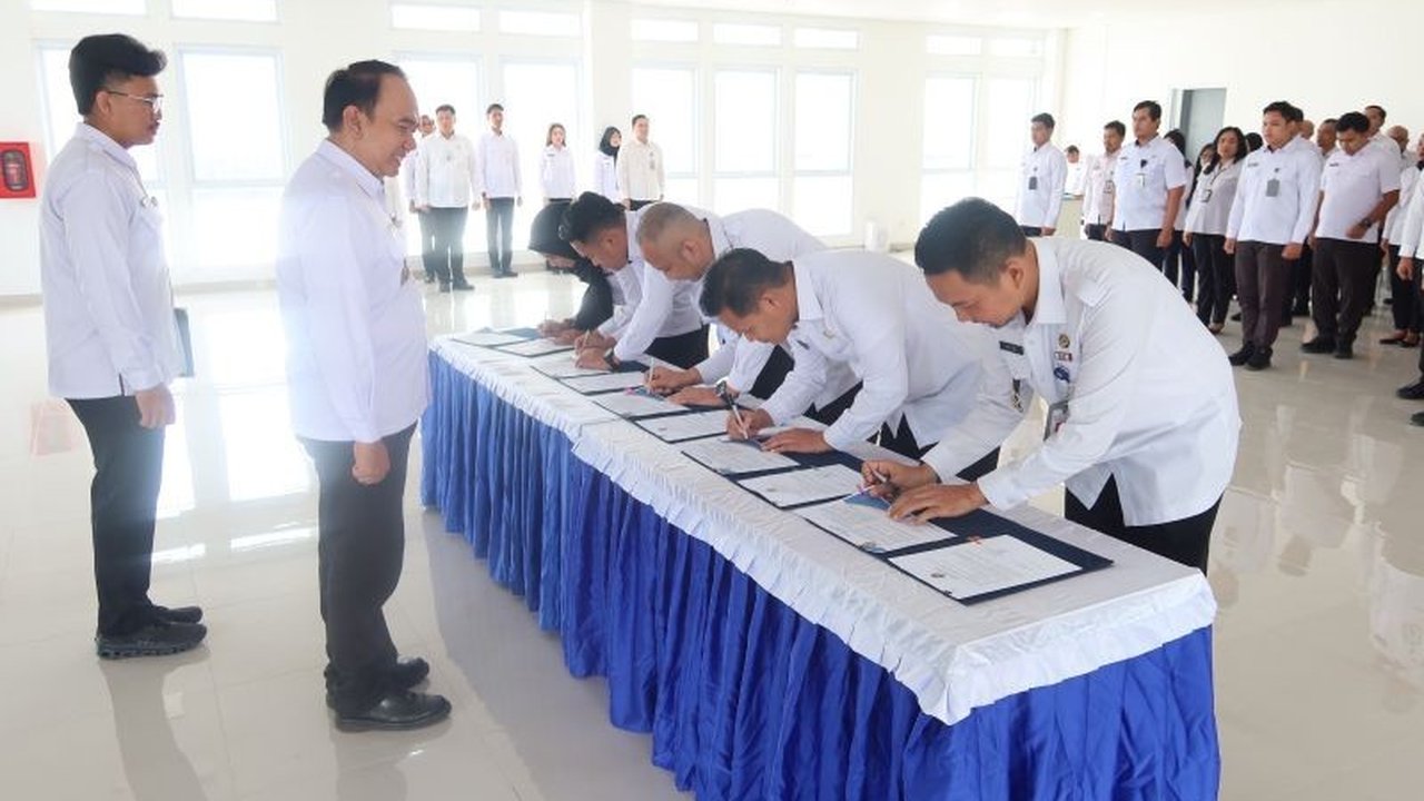 Kantor Imigrasi Kelas I TPI Jakarta Utara meluncurkan Zona Integritas dan Pakta Integritas untuk mewujudkan layanan publik yang bersih, transparan, dan akuntabel, serta berkomitmen membangun lingkungan kerja bebas korupsi hingga tahun 2025.