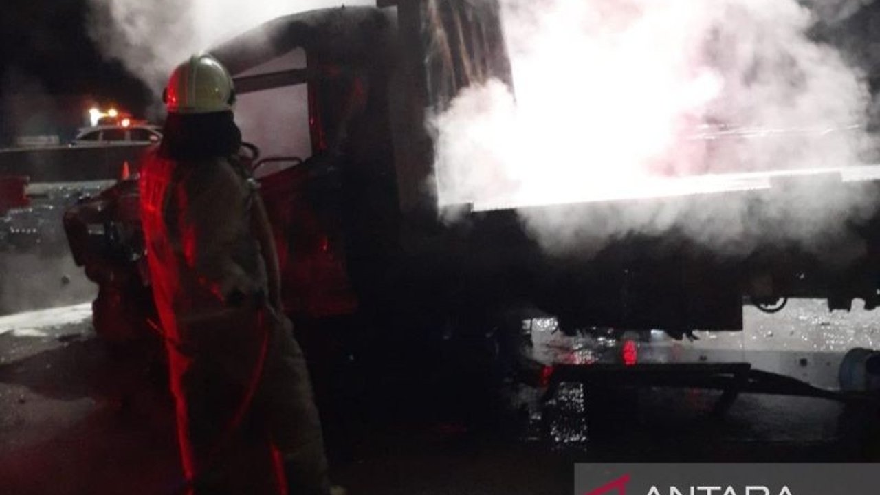 Polresta Bogor Kota menetapkan sopir truk, Bendi Wijaya, sebagai tersangka atas kecelakaan maut di Gerbang Tol Ciawi yang menewaskan delapan orang, dengan ancaman hukuman 12 tahun penjara.