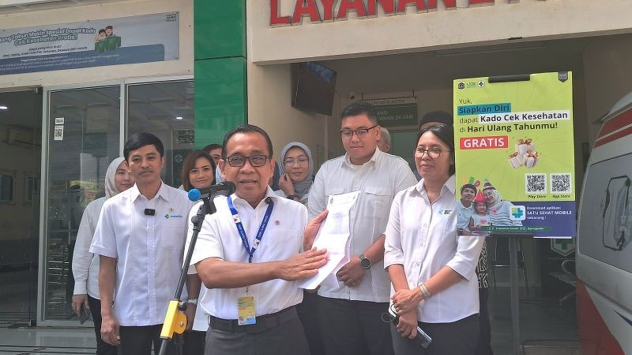 Menteri Koordinator PMK, Pratikno, mengikuti program Cek Kesehatan Gratis dan mendapatkan pemeriksaan lengkap, termasuk cek memori, menekankan pentingnya deteksi dini penyakit dan perubahan paradigma kesehatan dari kuratif ke preventif.