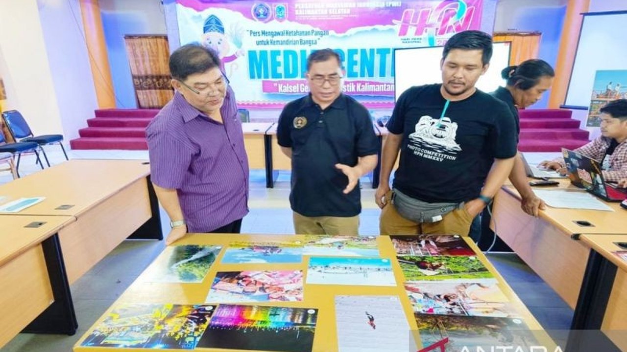 ANTARA dipercaya menjadi juri lomba foto Hari Pers Nasional 2025 di Kalimantan Selatan, menyeleksi 416 karya dengan tema 'Kalsel Membangun' untuk memperebutkan total hadiah Rp34,5 juta.