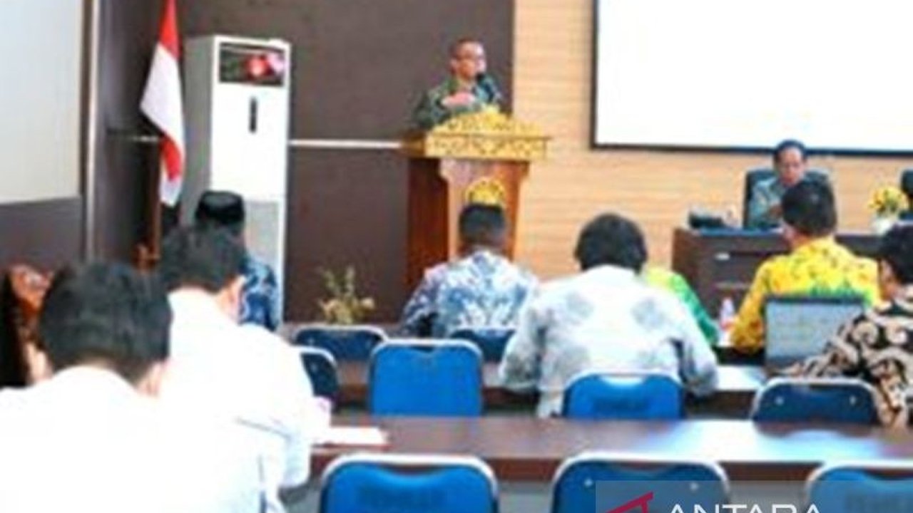 Pemerintah Kabupaten Barito Kuala mengajak seluruh instansi dan swasta untuk bergotong royong menurunkan angka stunting yang mencapai 15,9 persen pada tahun 2023 melalui program Genting.