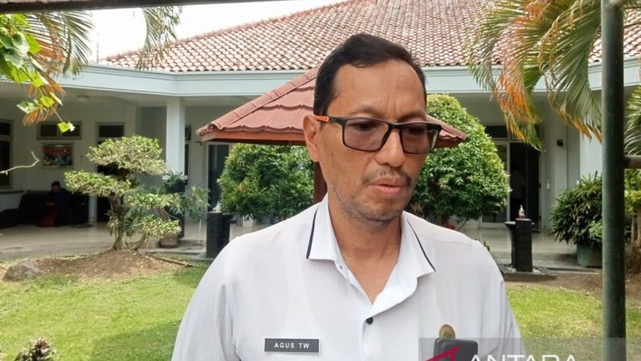 Dinas Kesehatan Bantul mengajak masyarakat memanfaatkan program Cek Kesehatan Gratis yang dimulai sejak 10 Februari 2024 melalui puskesmas setempat, dengan pendaftaran melalui Aplikasi Sehat Indonesiaku.