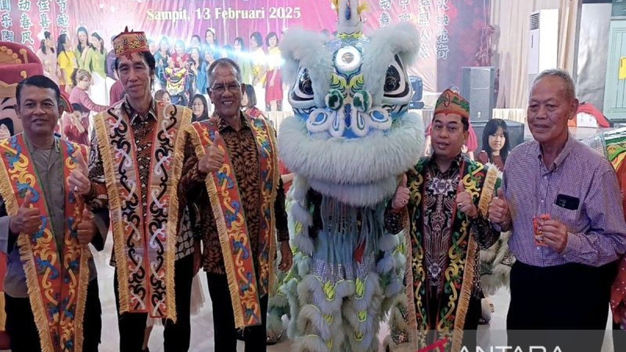 Perayaan Cap Go Meh di Kotawaringin Timur, Kalimantan Tengah, menjadi ajang kebersamaan dan mempererat persatuan antar berbagai suku, etnis, budaya, dan agama, setelah sempat vakum selama enam tahun.