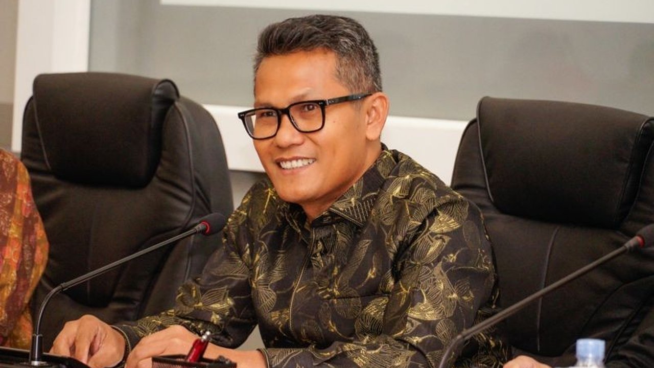 Kementerian Perindustrian (Kemenperin) meminta polisi menyelidiki aliran dana dalam kasus surat perintah kerja (SPK) fiktif yang melibatkan mantan pejabat, termasuk dugaan aliran dana ke artis dan selebgram.