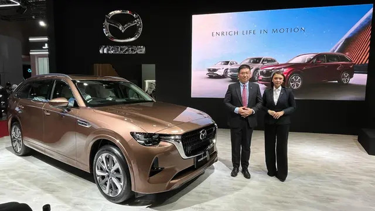 The All-New Mazda CX-80 menjadi bintang utama Booth Mazda di IIMS 2025. (Liputan6.com/Septian Pamungkas)