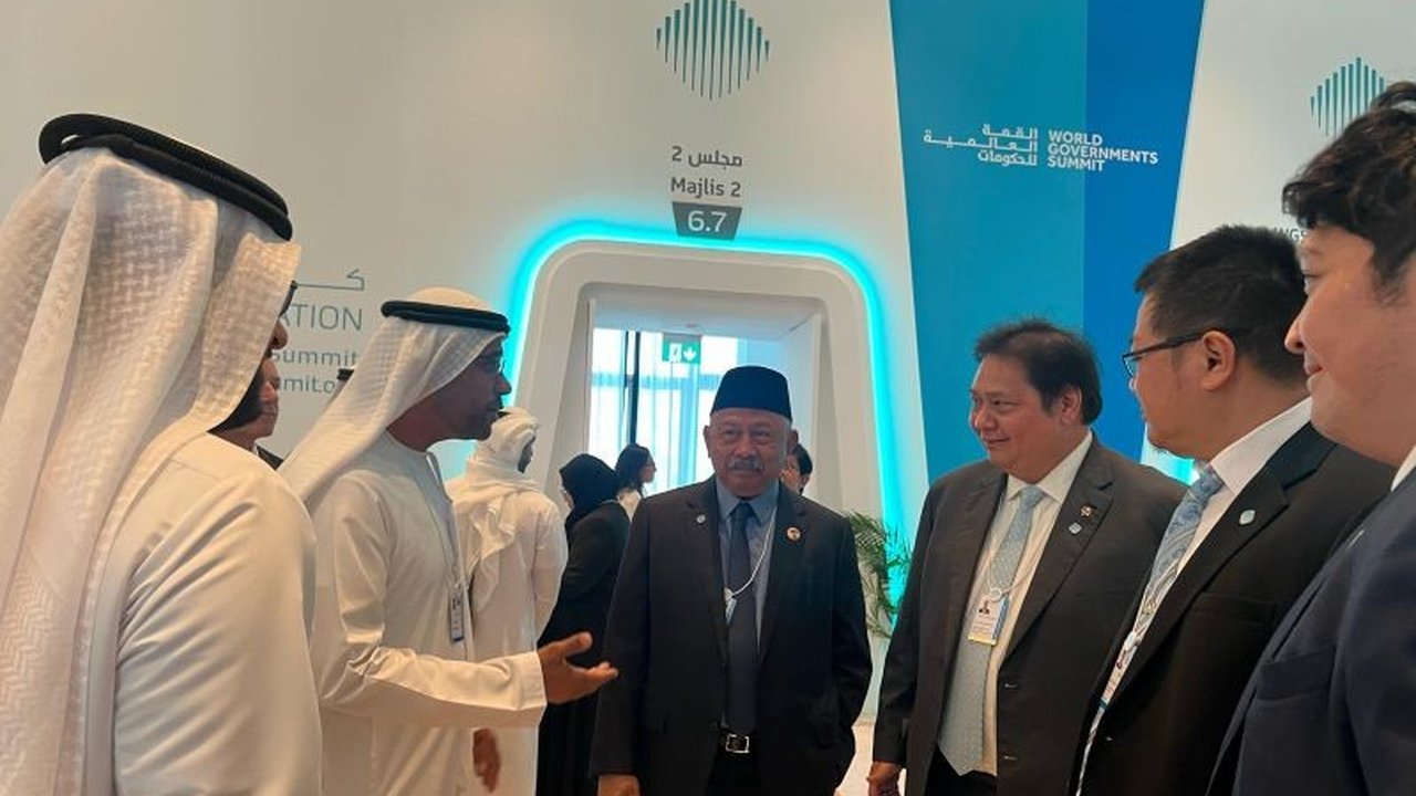 Etihad Airways berencana menambah frekuensi penerbangan ke Bali dan membuka rute baru Abu Dhabi-Medan pada Oktober 2025, mendapat dukungan penuh dari Menko Airlangga Hartarto dan pemerintah Indonesia.