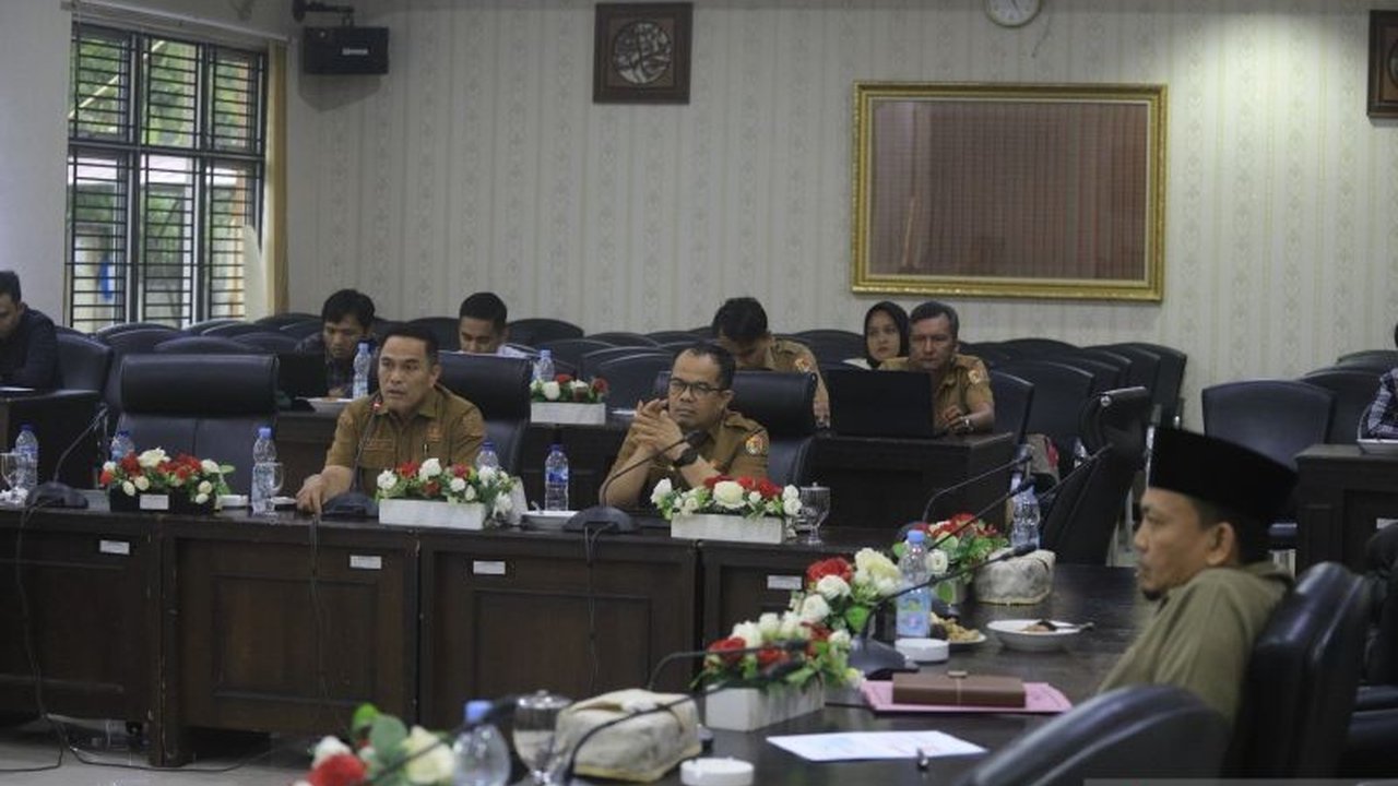 DPRD Kota Solok meluncurkan E-Pokir, aplikasi elektronik untuk mengelola usulan pokok pikiran, guna meningkatkan pengawasan dan pencapaian sasaran pembangunan.