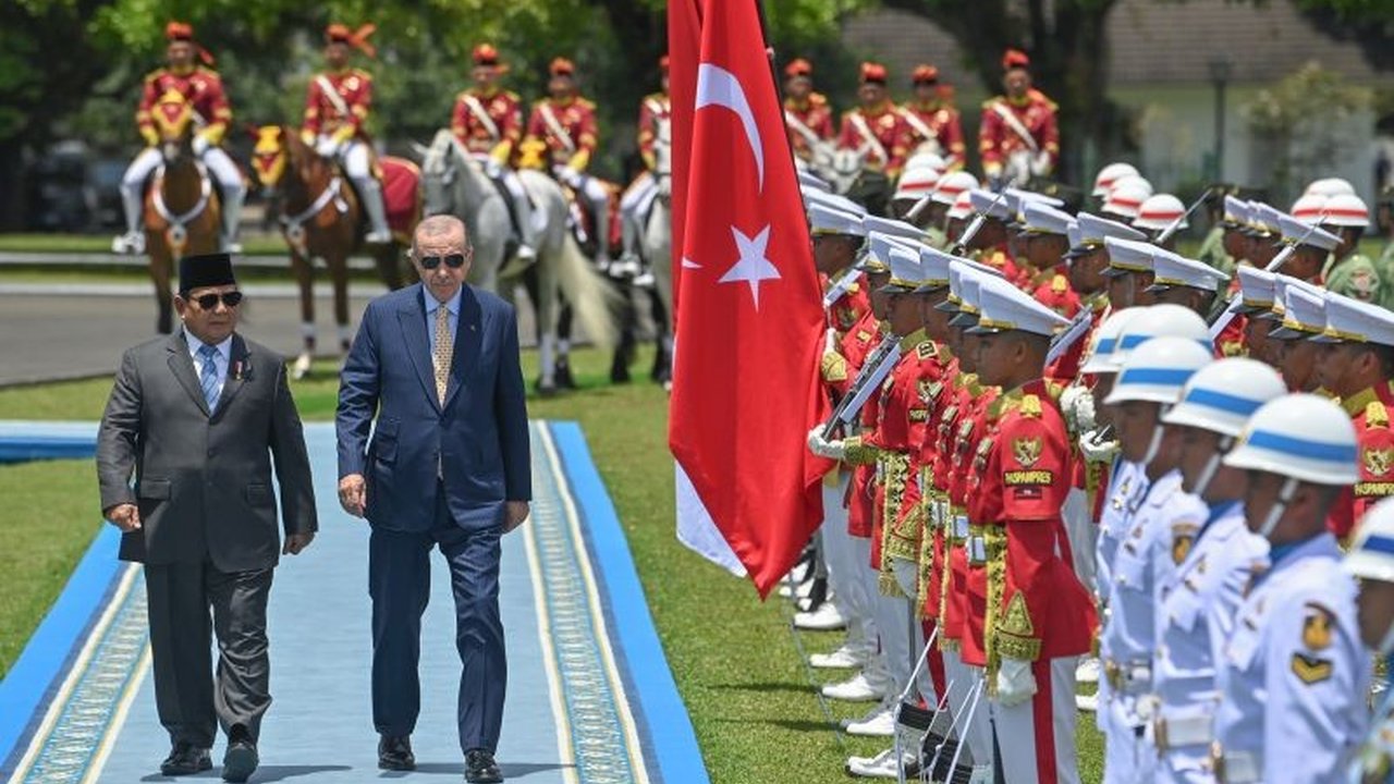 Kedekatan Presiden Prabowo dengan sejumlah pemimpin negara seperti Erdogan, Modi, dan Anwar Ibrahim dinilai sebagai strategi untuk memperkuat kerja sama G20 dan memajukan kepentingan Indonesia di kancah internasional.