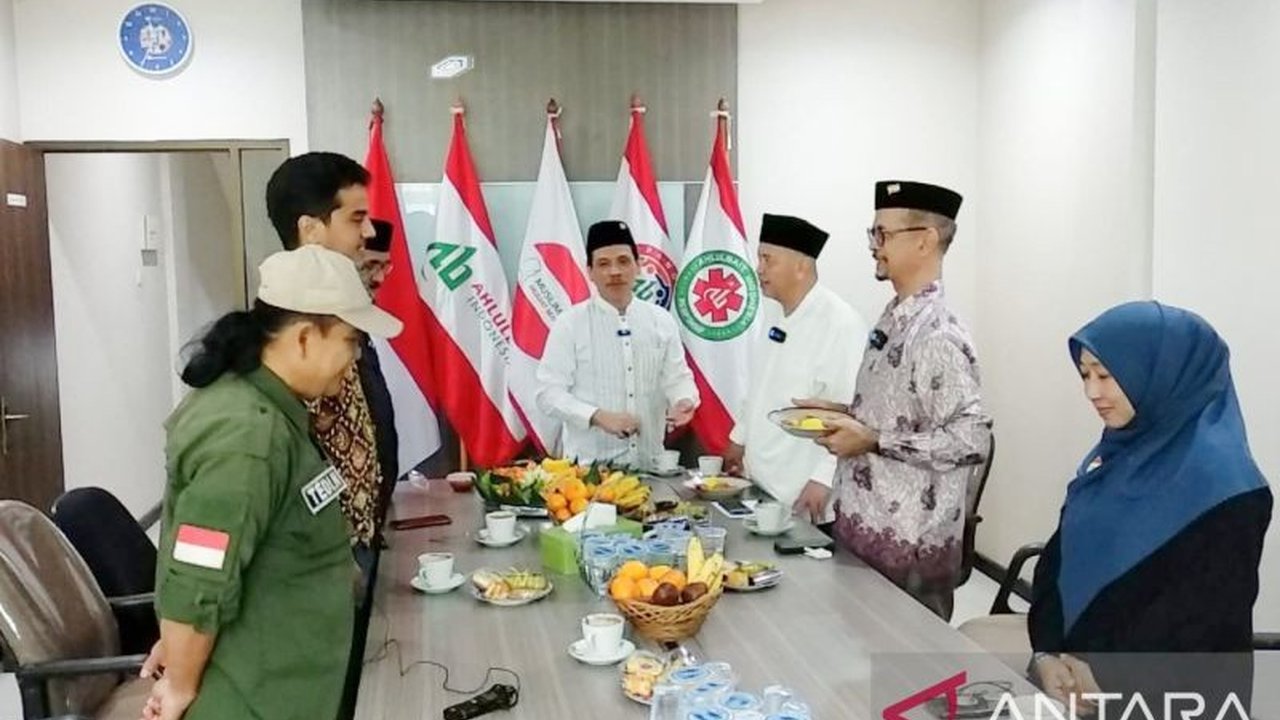 Ahlulbait Indonesia (ABI) memperingati milad ke-15 dengan meneguhkan komitmen memperkuat solidaritas kemanusiaan baik dalam negeri maupun global, serta mengajak masyarakat untuk membangun bangsa yang lebih adil dan sejahtera.