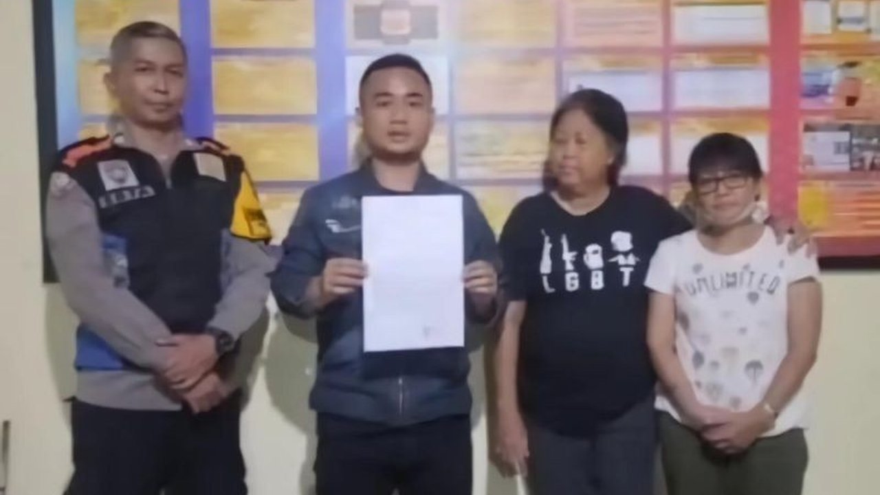 Polrestabes Bandung menangkap seorang pria yang menembak mati kucing menggunakan airsoft gun setelah video aksinya viral di media sosial; pelaku mengaku terganggu oleh kucing tersebut.