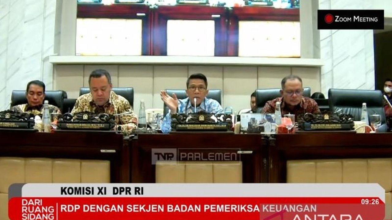 Komisi XI DPR RI menyetujui efisiensi belanja Badan Pemeriksa Keuangan (BPK) sebesar Rp1,38 triliun untuk APBN 2025, dengan fokus pada optimalisasi kinerja dan penghematan tanpa mengurangi kualitas pemeriksaan.