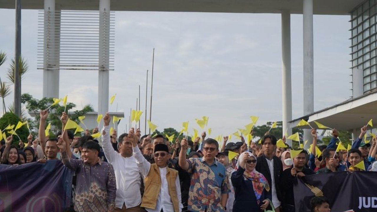 Ratusan sivitas akademika Itera, Lampung, mendeklarasikan perang terhadap judi online, menyadari dampak negatifnya terhadap keuangan, mental, dan akademis mahasiswa.