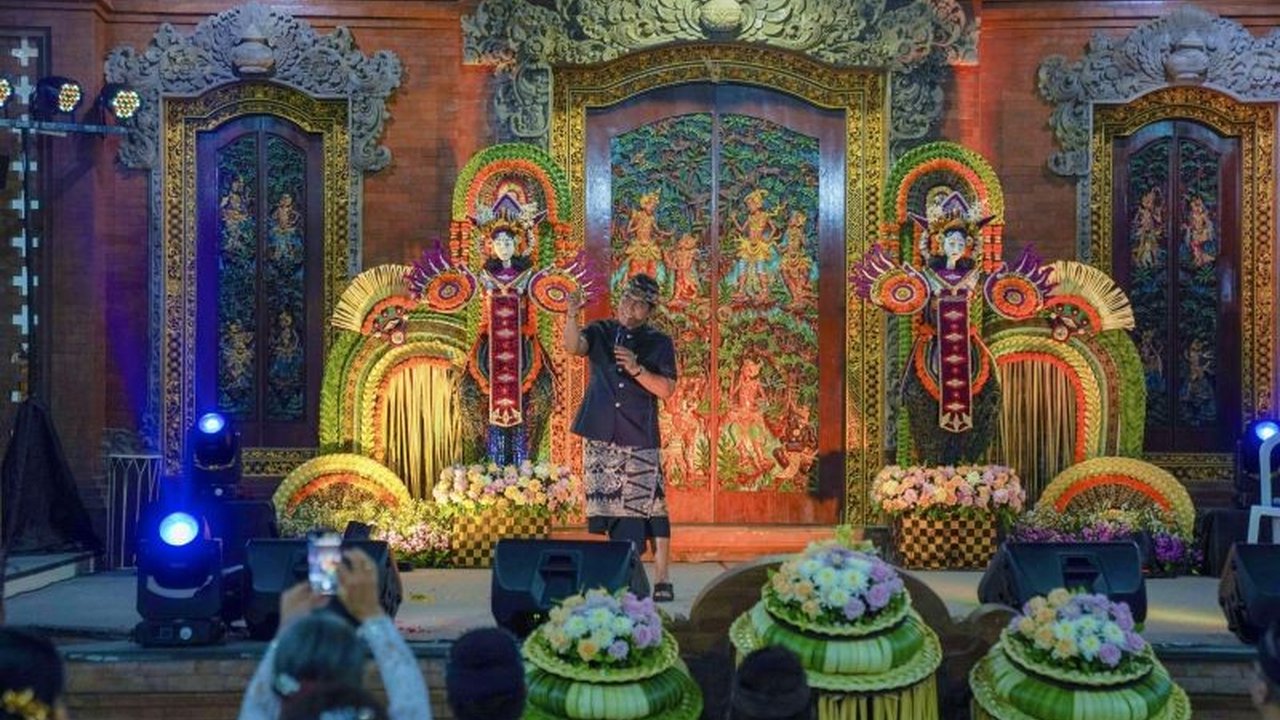Pemerintah Kabupaten Badung mengajak desa adat, khususnya Seminyak, untuk menjaga persatuan dan melestarikan budaya Bali di tengah perkembangan pariwisata.