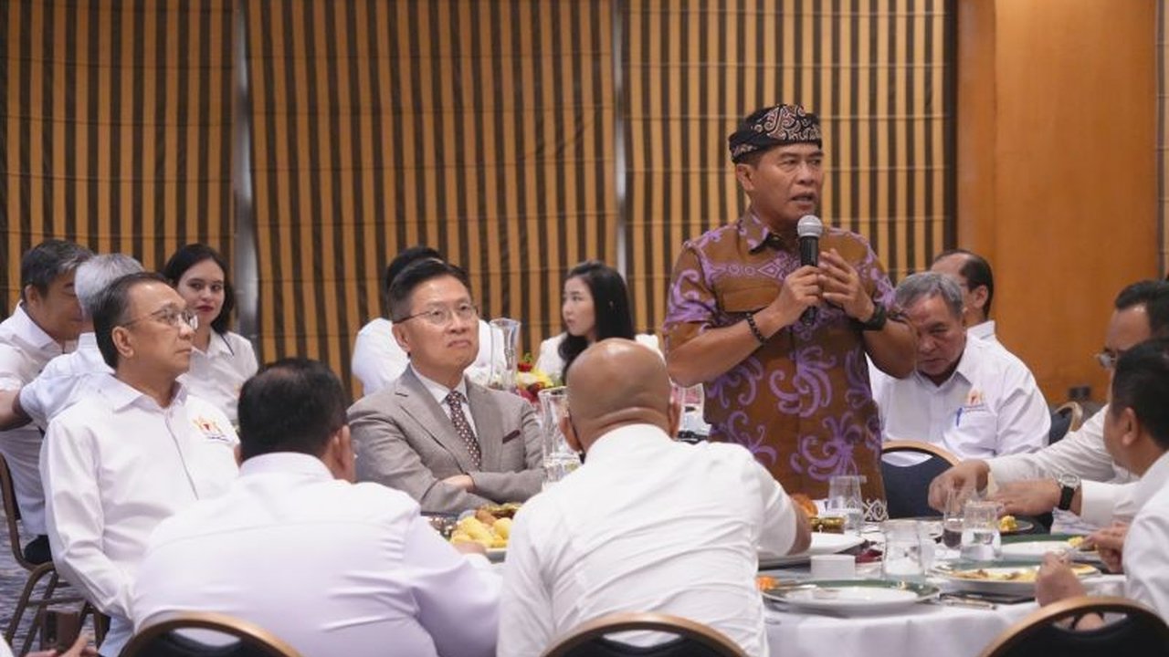 Pemerintah Provinsi Kalimantan Utara (Kaltara) menawarkan peluang investasi besar di sektor perikanan dan kelautan kepada investor dalam forum Economic Diplomatic Breakfast Kadin Indonesia, didukung potensi sumber daya laut yang melimpah.
