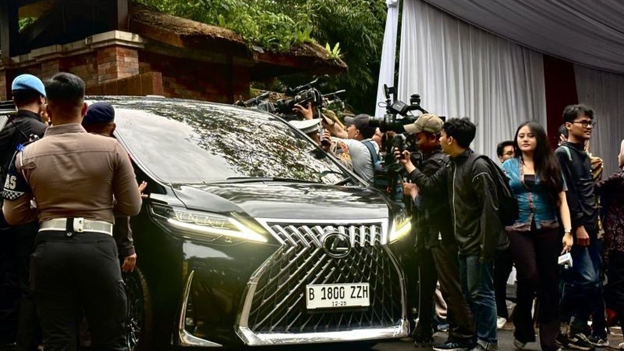 PKS secara resmi menyatakan komitmennya untuk bergabung dalam koalisi permanen yang mendukung pemerintahan Presiden Prabowo Subianto dan Wakil Presiden Gibran Rakabuming Raka hingga tahun 2029.