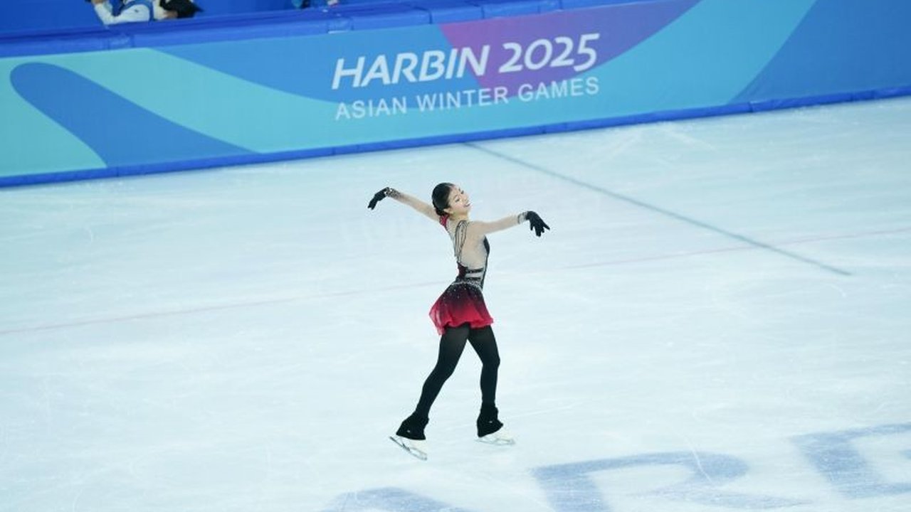 Atlet figure skating Indonesia, Kelly Supangat, bangkit dari musibah kebakaran di Los Angeles dan berhasil berlaga di Asian Winter Games (AWG) 2025 di Harbin, China, meskipun sempat terganggu persiapannya.