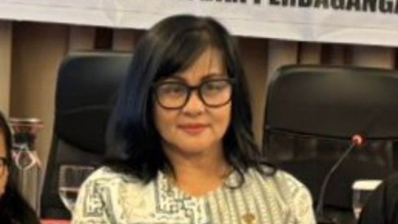 Pemerintah Provinsi Sulawesi Utara melalui Disperindag menggelar pasar murah Lebaran 2025 untuk menstabilkan harga kebutuhan pokok dan membantu masyarakat merayakan Idul Fitri 1446 H.