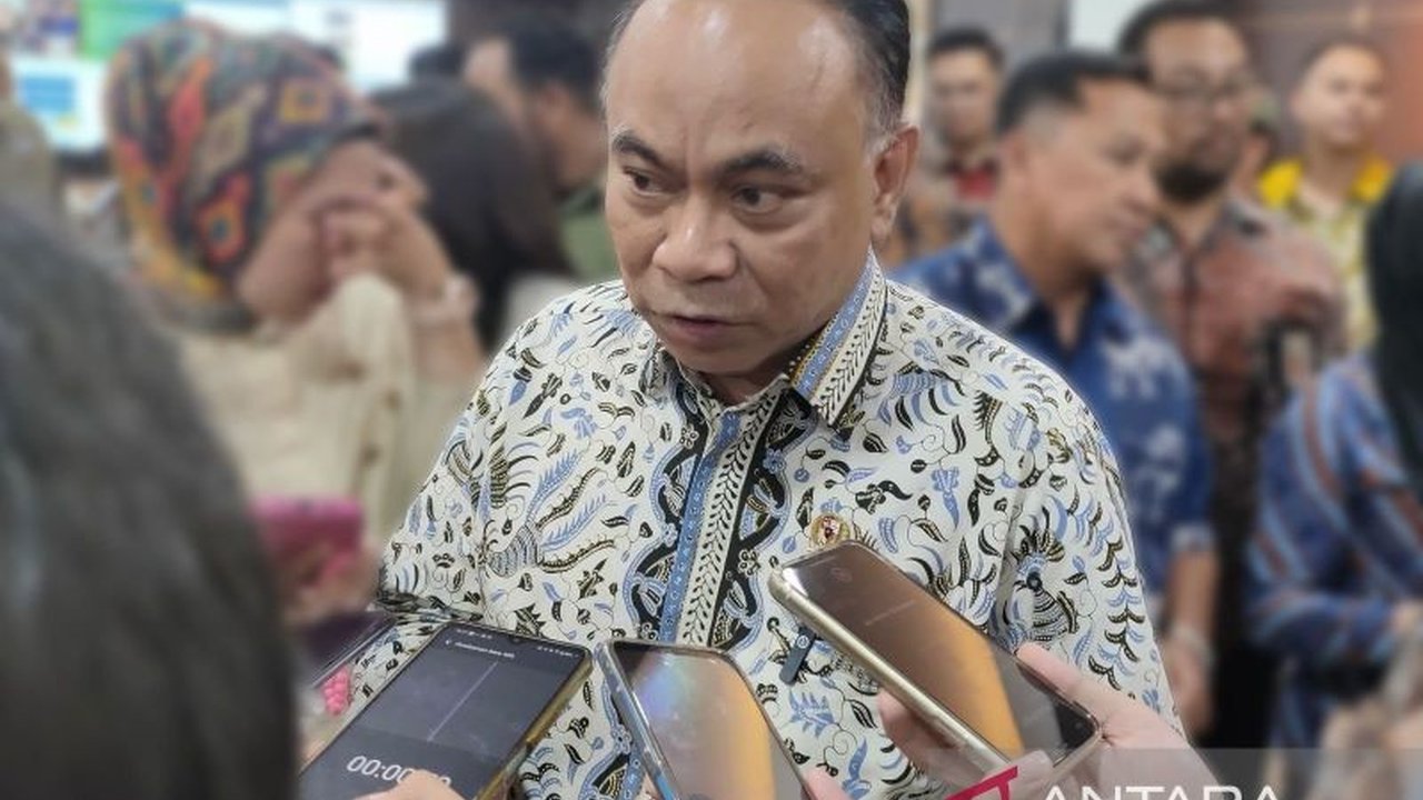 Menteri Koperasi Budi Arie Setiadi memastikan Petugas Penyuluh Koperasi Lapangan (PPKL) tetap dibutuhkan meskipun terjadi efisiensi anggaran Kementerian Koperasi,  mengingat peran penting mereka dalam pengembangan koperasi di Indonesia.
