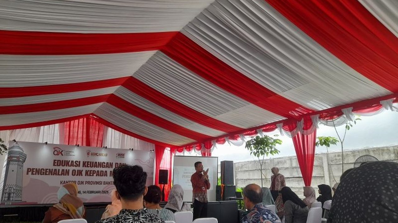 OJK Banten meningkatkan literasi keuangan masyarakat melalui edukasi langsung di sekitar kantor dan berencana memperluas jangkauan ke seluruh wilayah Banten untuk mencegah masyarakat dari jeratan pinjaman online ilegal dan investasi bodong.