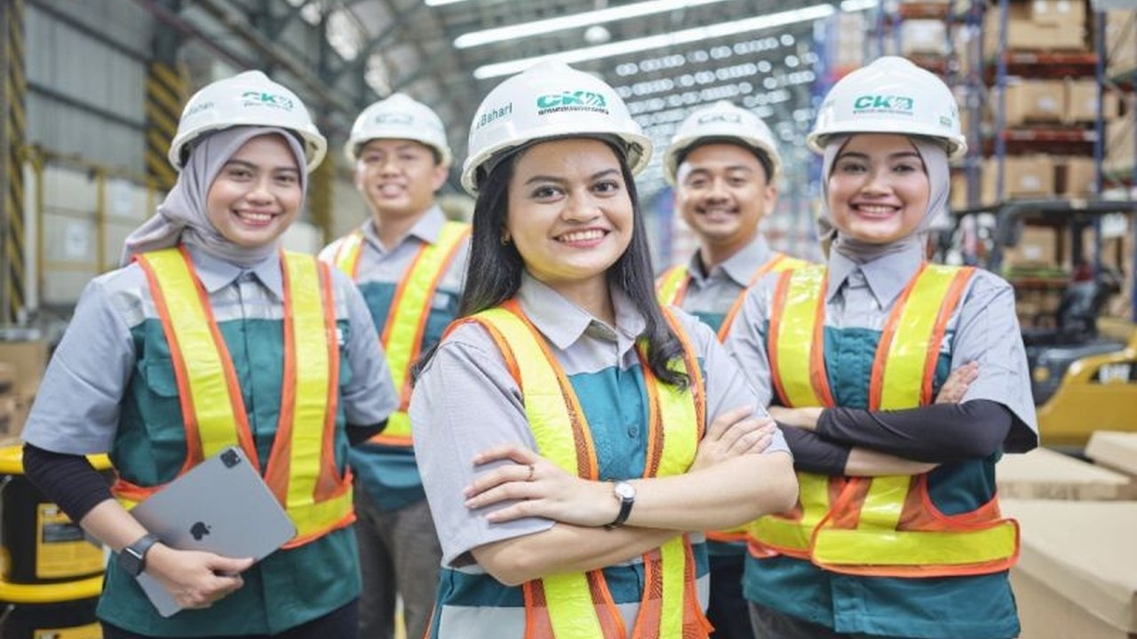 Pemerintah Indonesia menekankan pentingnya lingkungan kerja inklusif dan kesetaraan gender di sektor pertambangan, mendorong perusahaan untuk menciptakan peluang yang setara bagi semua pekerja, termasuk perempuan, serta memberikan dukungan pengembangan ka