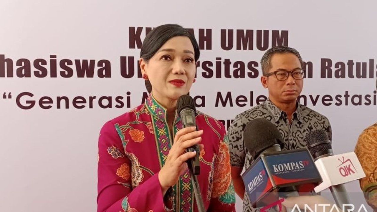 Otoritas Jasa Keuangan (OJK) memberikan edukasi investasi kepada ribuan mahasiswa di Sulawesi Utara untuk mencegah mereka terjerat investasi bodong dan pinjaman online ilegal.