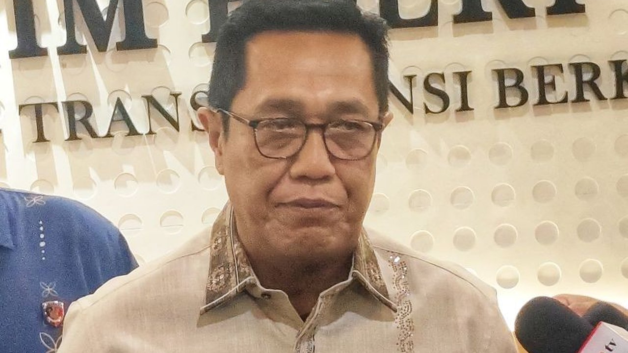 Bareskrim Polri masih menunggu hasil uji labfor terkait kasus dugaan pemalsuan sertifikat di Tangerang; 44 saksi telah diperiksa, termasuk Kepala Desa Kohod, dan penyidik telah menyita sejumlah barang bukti.