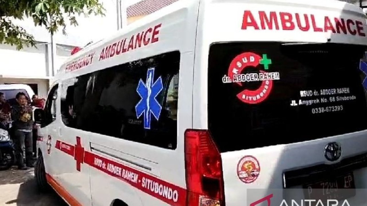 Bendahara Umum DPP Partai Demokrat, Renville Antonio, meninggal dunia akibat kecelakaan di Situbondo dan jenazahnya telah dibawa ke Surabaya untuk dimakamkan.