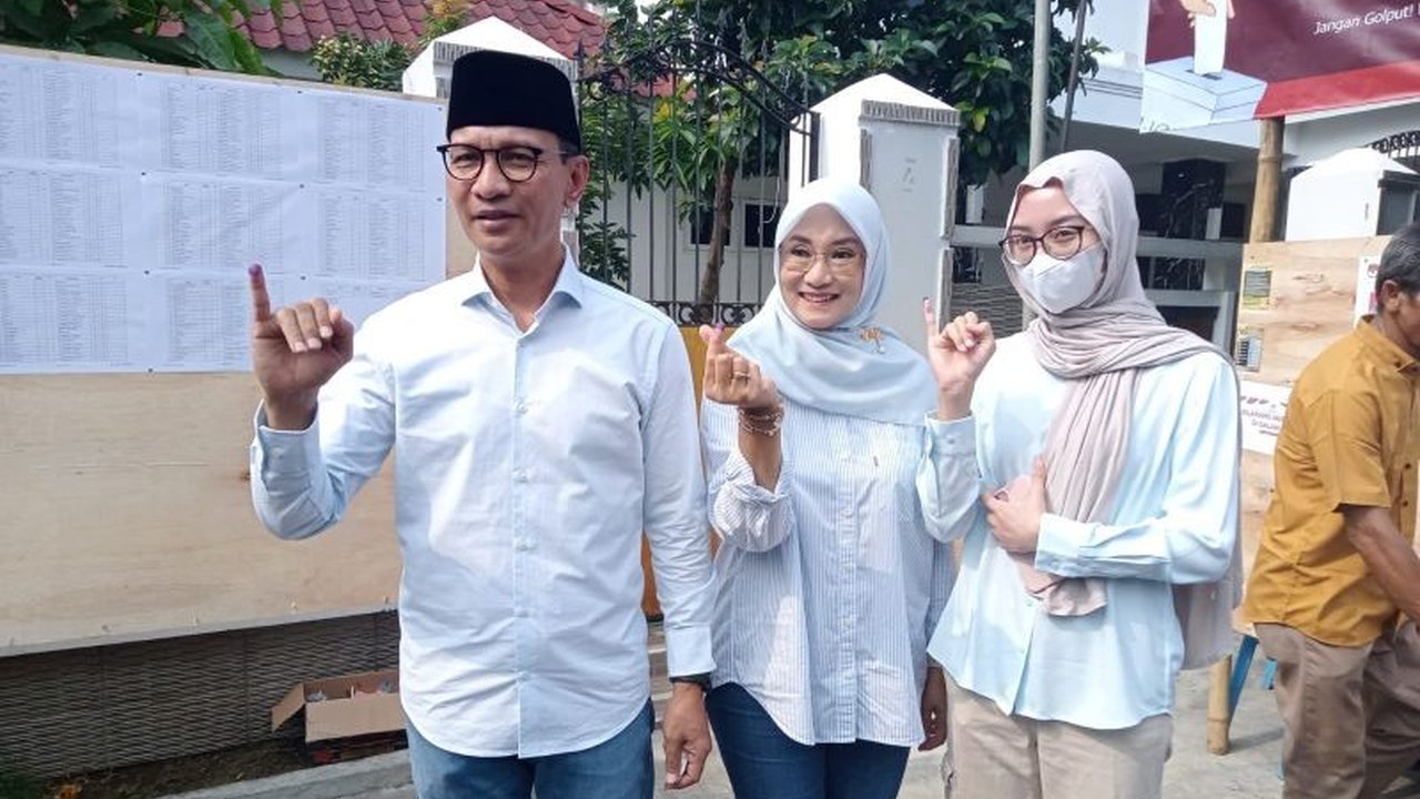 Wali Kota Mataram melarang pejabatnya menghadiri pelantikan kepala daerah di Jakarta pada 20 Februari 2025 untuk efisiensi anggaran, hanya Wali Kota, Wakil Wali Kota, istri, dan protokol yang diizinkan hadir.