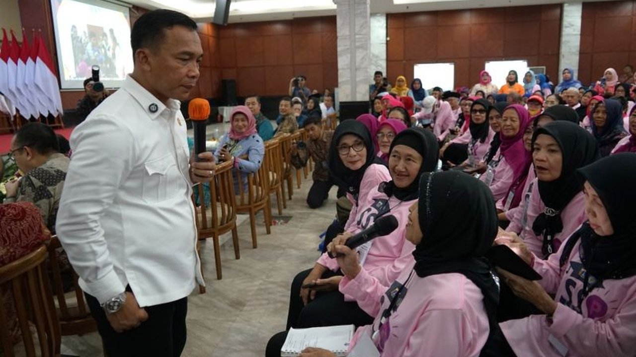 Sekolah Lansia: Cegah Depresi dan Tingkatkan Produktivitas Lansia Indonesia