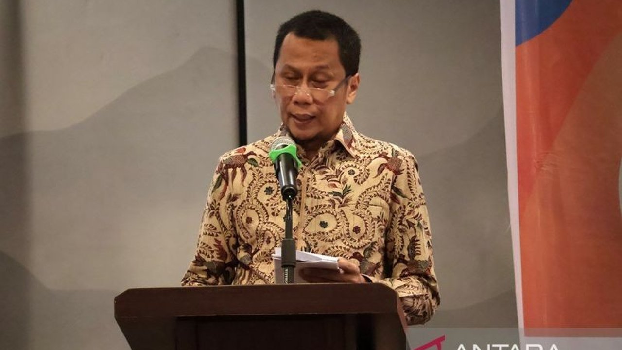 Komisi Yudisial (KY) menerapkan kebijakan Work From Anywhere (WFA) satu hari dalam seminggu untuk menghemat anggaran sebesar Rp74,7 miliar  sesuai instruksi efisiensi Presiden Prabowo Subianto.