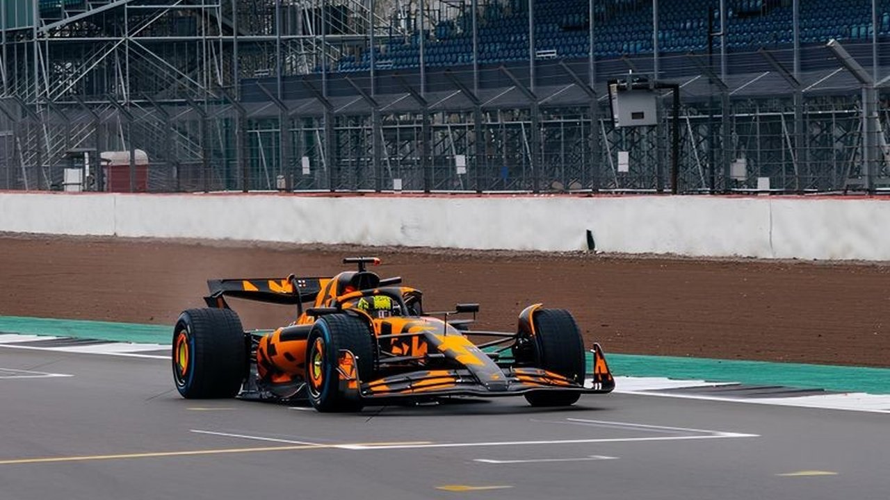 Oscar Piastri mengungkapkan antusiasmenya terhadap mobil McLaren MCL39 untuk musim 2025, di mana tim berambisi meraih gelar juara dunia setelah terakhir kali diraih Lewis Hamilton pada 2008.