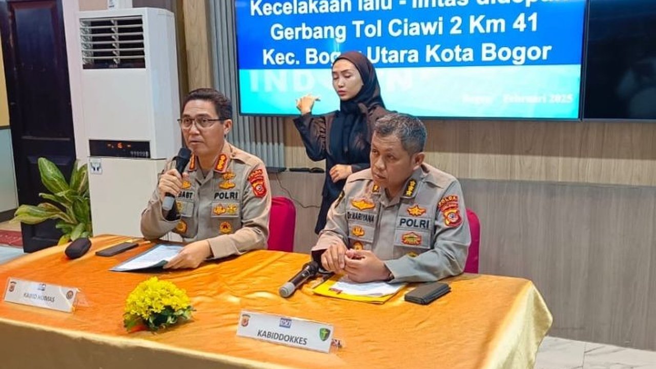 Kepolisian Daerah Jawa Barat berhasil mengidentifikasi seluruh korban kecelakaan maut di Gerbang Tol Ciawi, Bogor, termasuk dua jenazah yang sebelumnya tak dikenal berkat tes DNA.