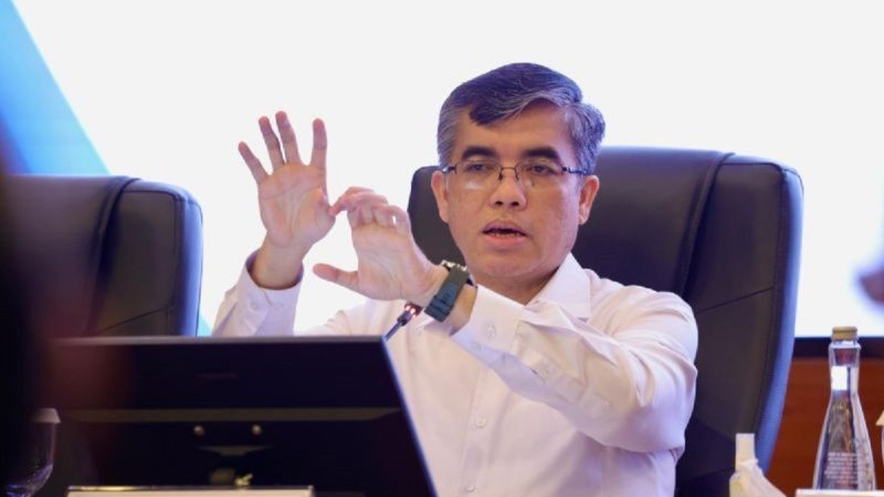 Menteri Ketenagakerjaan Yassierli memastikan efisiensi anggaran Kemnaker sebesar 57,1 persen tidak akan mengurangi kualitas program prioritas di sektor ketenagakerjaan, malah mendorong inovasi dan kolaborasi.