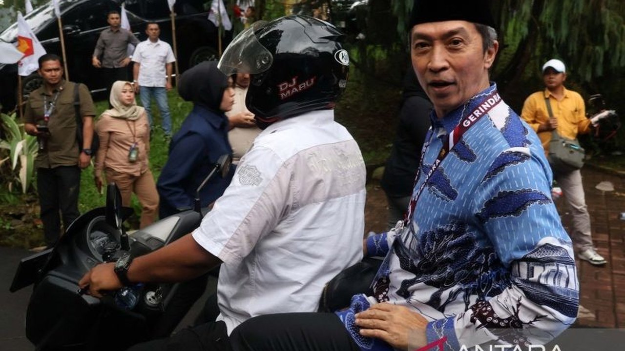 Wali Kota Bogor terpilih, Dedie A. Rachim, optimistis akan mencapai target-target yang disampaikan Prabowo Subianto dalam Silaturahmi Koalisi Indonesia Maju, termasuk efisiensi anggaran dan fokus pada program-program pemerintahan.