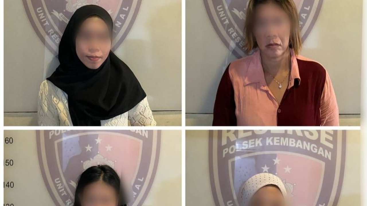 Polisi Jakarta Barat menangkap empat wanita yang telah mencuri perhiasan anak-anak di mal Puri Kembangan dengan modus melibatkan anak kecil dalam aksinya.