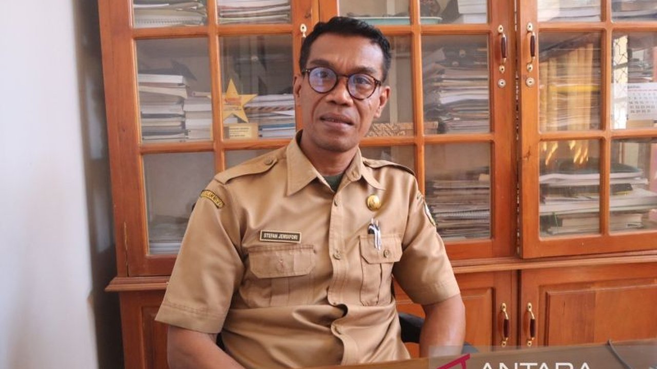 Pemerintah Kabupaten Manggarai Barat mendorong agen perjalanan untuk membuka kantor di Labuan Bajo guna meningkatkan Pendapatan Asli Daerah (PAD) dan membuka lapangan kerja bagi warga lokal, serta meningkatkan kualitas layanan pariwisata.