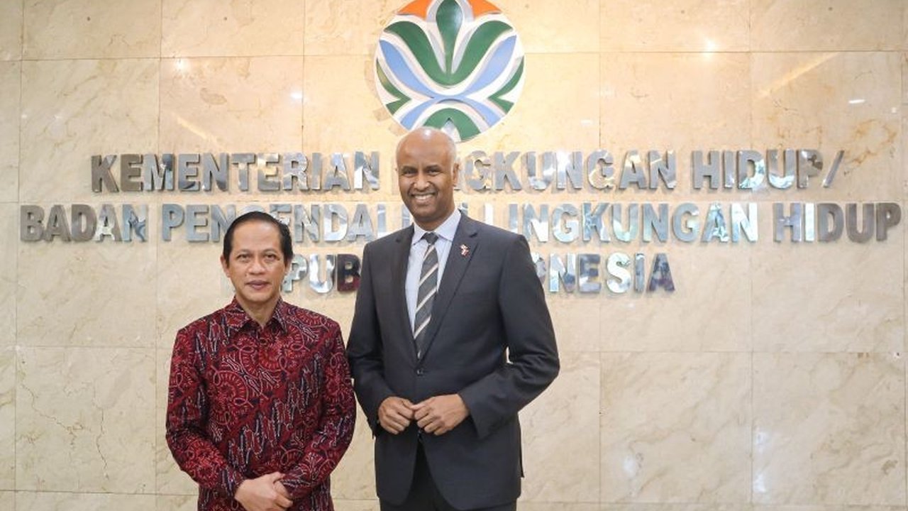 Menteri LHK RI dan Menteri Pembangunan Internasional Kanada bertemu membahas pengelolaan karbon biru sebagai solusi strategis dalam menangani perubahan iklim dan menjaga keberlanjutan ekosistem.