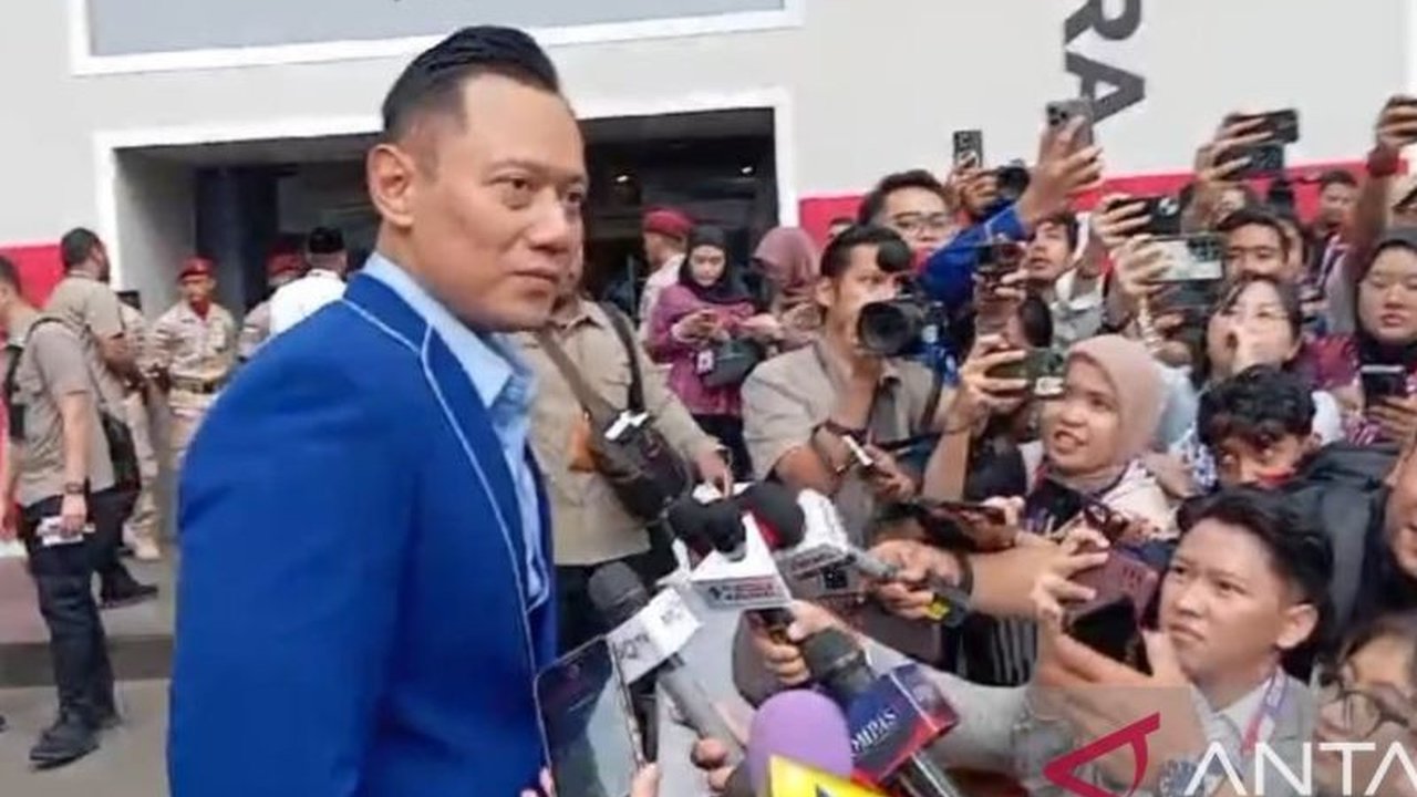 Ketua Umum Partai Demokrat Agus Harimurti Yudhoyono menyatakan kesiapannya berkolaborasi dengan Partai Gerindra untuk membangun bangsa, ditandai dengan kehadirannya di HUT ke-17 Gerindra.