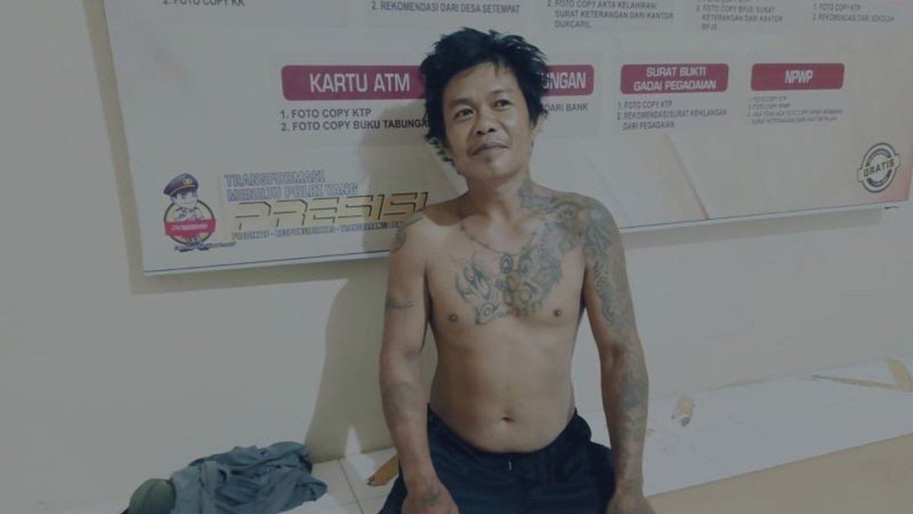 Seorang pencuri, SP, ditangkap warga di Lombok Timur setelah aksinya kepergok dan kini dievakuasi polisi setelah sempat dihakimi massa, sementara rekannya masih buron.