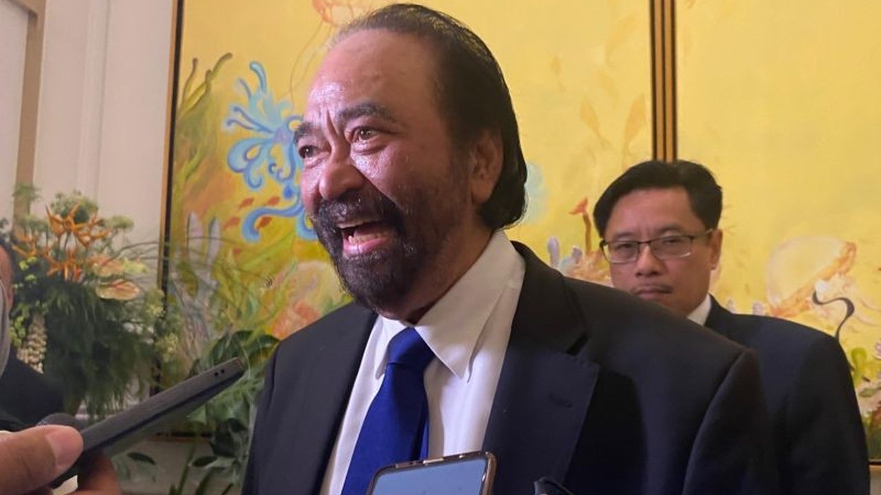 Ketua Umum Partai NasDem, Surya Paloh, menyatakan bahwa perombakan kabinet sepenuhnya merupakan hak presiden, menanggapi potensi pergantian menteri Kabinet Indonesia Maju.