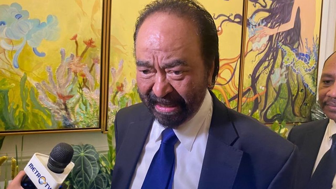 Ketua Umum NasDem, Surya Paloh, menyatakan dukungan positif terhadap usulan koalisi permanen hingga 2029 oleh Presiden Prabowo, meskipun perlu pembahasan internal partai.