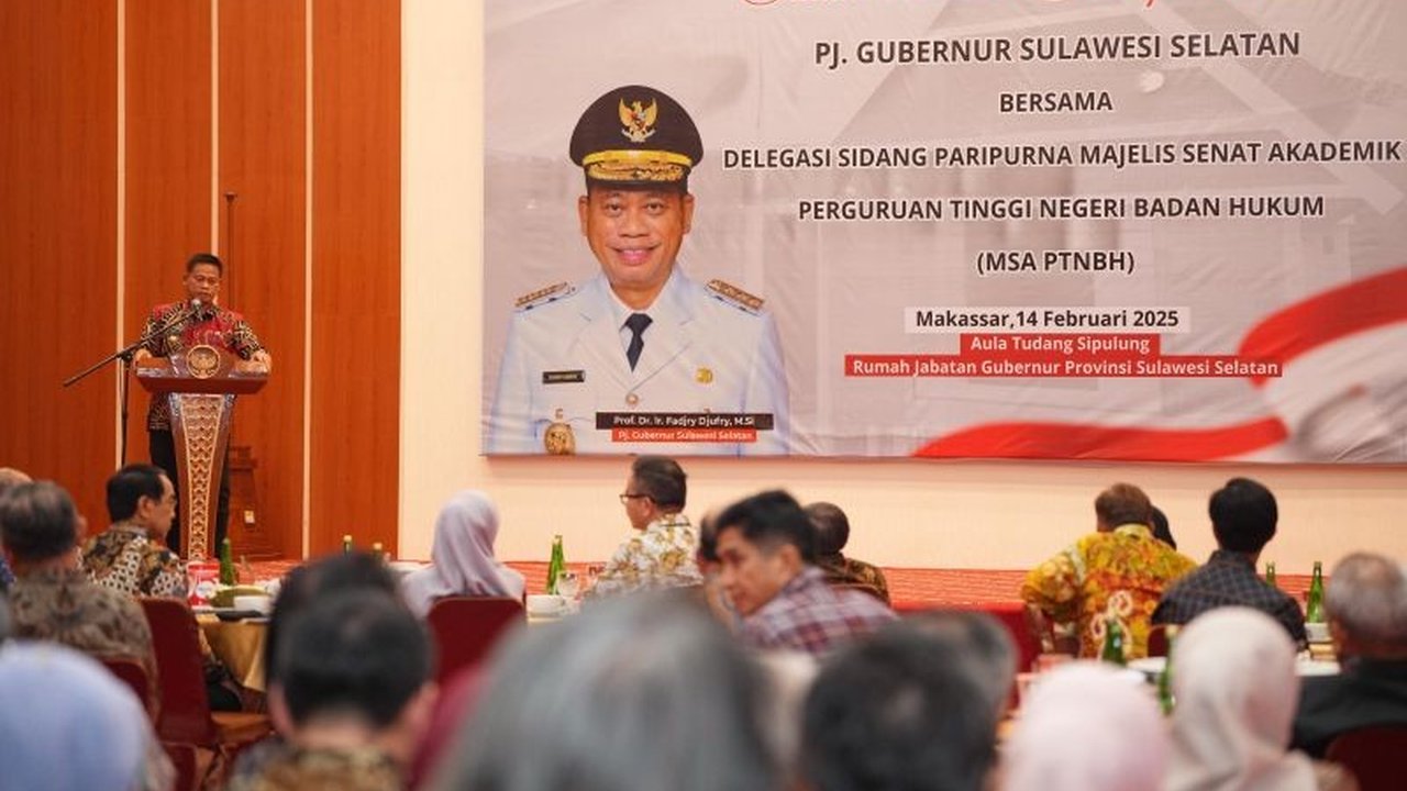 Penjabat Gubernur Sulsel berharap Perguruan Tinggi Negeri Berbadan Hukum (PTNBH) turut serta menyukseskan program prioritas Presiden Prabowo Subianto, termasuk swasembada pangan dan program Makan Bergizi Gratis.