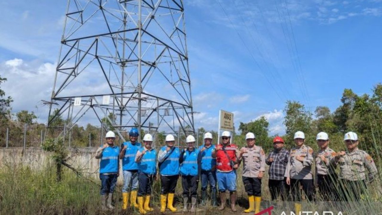 Polda Kepulauan Bangka Belitung dan PLN UIW Babel melakukan inspeksi gabungan untuk memastikan keamanan menara SUTT 150 kV di Sungai Marbuk yang terancam aktivitas tambang timah ilegal, serta mensosialisasikan bahaya dan sanksi hukumnya.