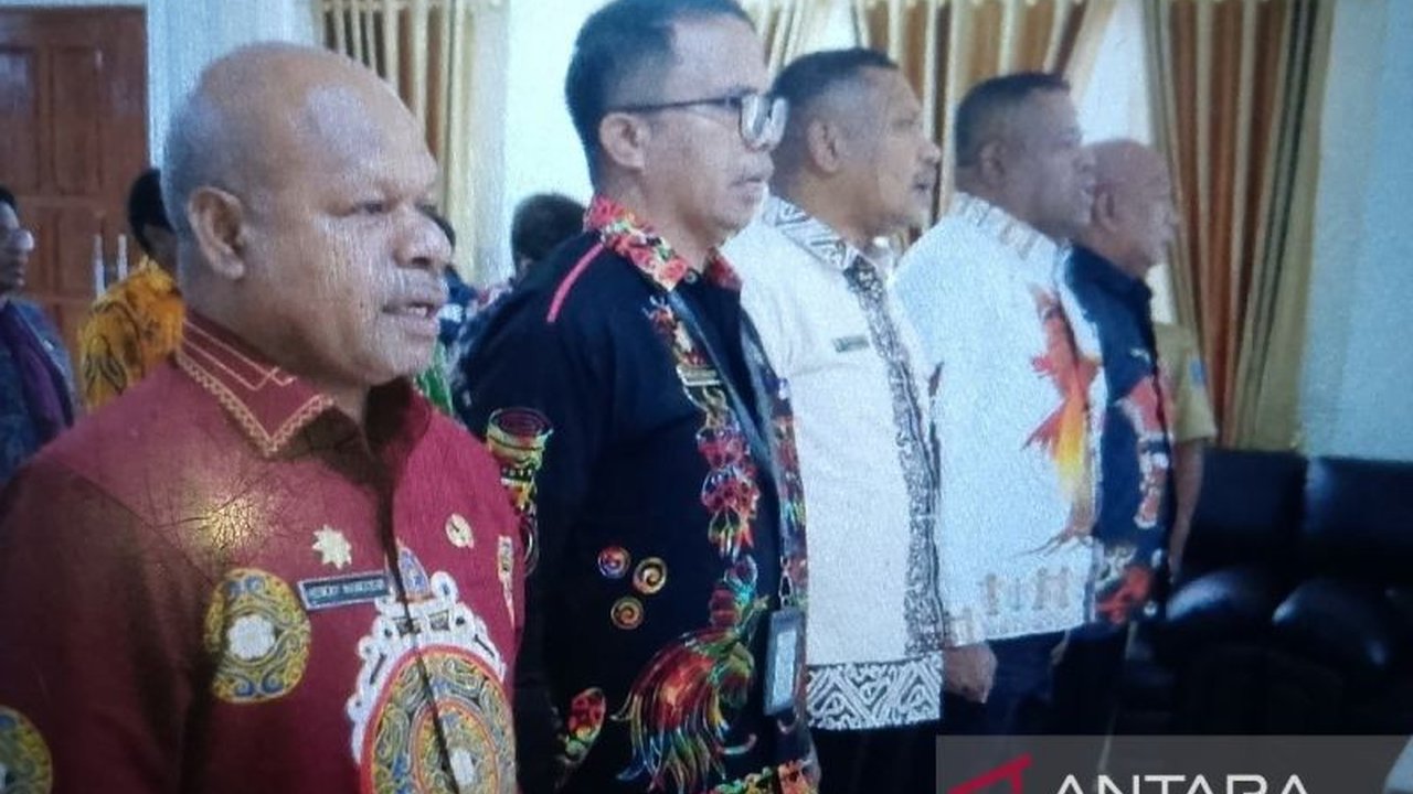 Pemerintah Kabupaten Supiori memastikan Bupati dan Wakil Bupati terpilih, Heronimus Mansoben dan Sahrul Hasanudin Nunsi, akan mengikuti retreat kepala daerah di Magelang pada 21-28 Februari 2025, setelah dilantik Presiden di Jakarta.